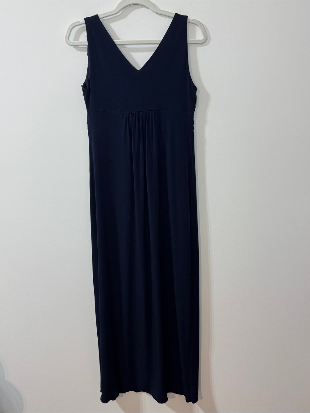 Elegant Navy Embellished Maxi Dress - Classic Evening Wear - Picture 2 of 9